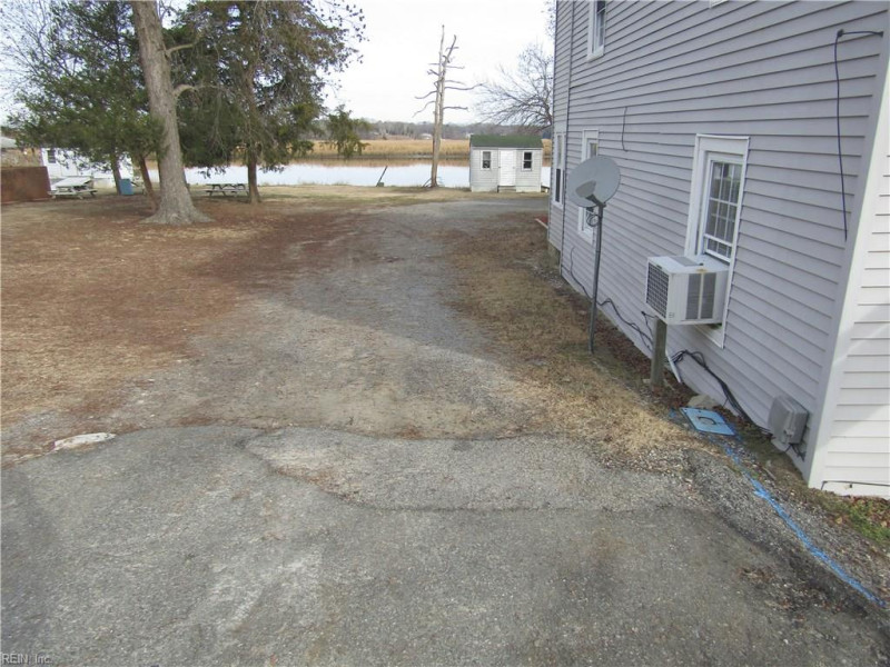 Photo 4 of 19 residential for sale in Isle of Wight County virginia Photo 4 of 19 residential for sale in Isle of Wight County virginia