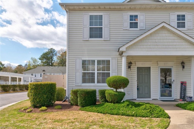 For Sale 4309 Duffy, Virginia Beach, VA 23462 2 BEDS 3 BATHS