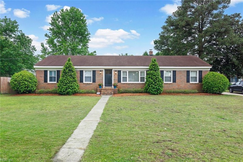 Photo 1 of 33 residential for sale in Chesapeake virginia