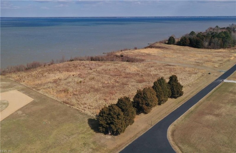 Photo 1 of 40 land for sale in Isle of Wight County virginia