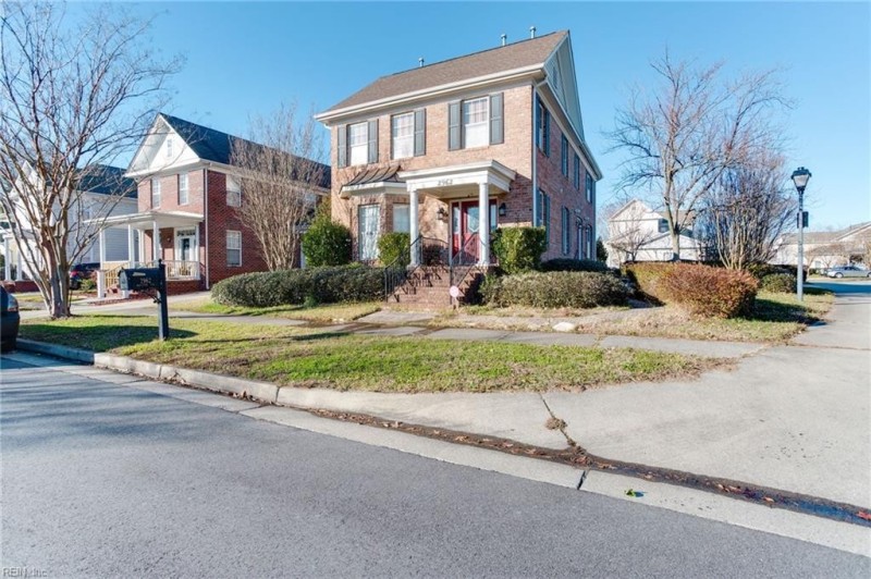 Photo 1 of 33 residential for sale in Norfolk virginia