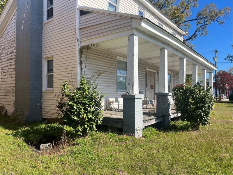 Photo 1 of 16 residential for sale in Hertford County virginia