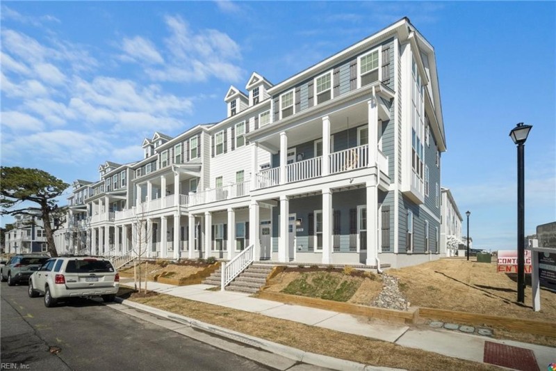 Photo 1 of 19 residential for sale in Norfolk virginia