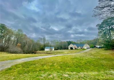 20427 Drake Road, Southampton County, VA 23851