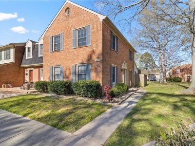property image for 14551 Old Courthouse Way NEWPORT NEWS VA 23608