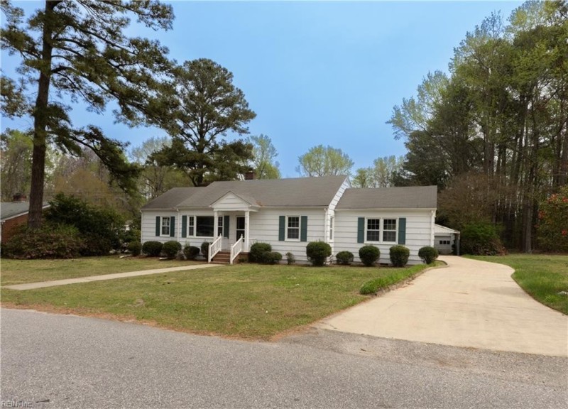 Photo 1 of 32 residential for sale in Suffolk virginia