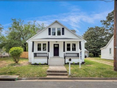 property image for 215 Middle Street ISLE OF WIGHT COUNTY VA 23430