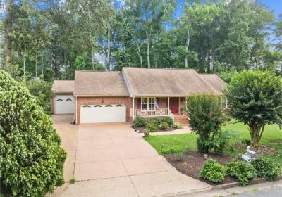 5 Page Place Drive, Poquoson, VA 23662