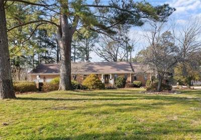 49 Carriage Hill Drive, Poquoson, VA 23662