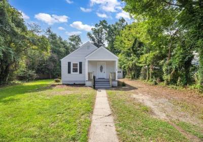 16 Newport Avenue, Newport News, VA 23601