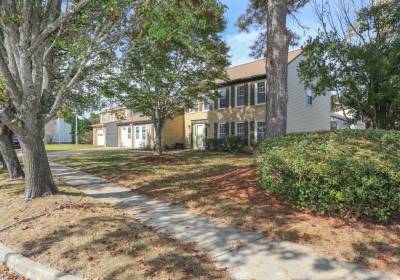 3812 Ridgeview Road, Virginia Beach, VA 23452