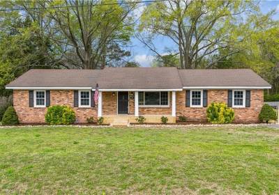 291 Oakwood Avenue, Suffolk, VA 23434