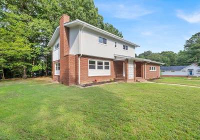 900 Loraine Circle, Newport News, VA 23608