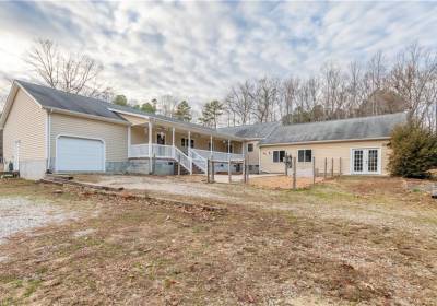 9534 Gee Farm Road, Gloucester County, VA 23128