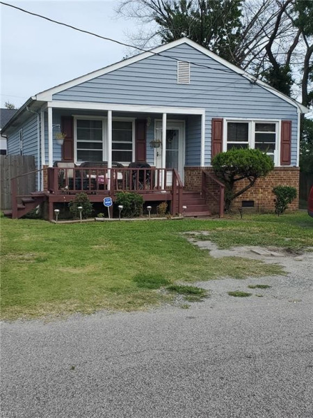 Photo 1 of 28 residential for sale in Chesapeake virginia