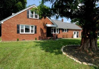 100 Sunset Manor Drive, Suffolk, VA 23438