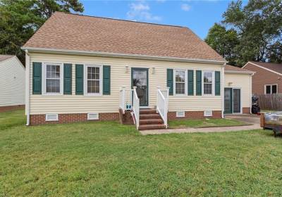 4 Leahs Trace, Hampton, VA 23666