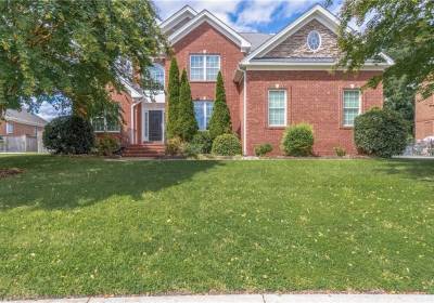 825 Redleafe Circle, Chesapeake, VA 23320