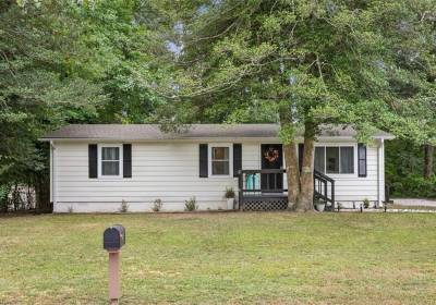 320 Leigh Road, York County, VA 23690