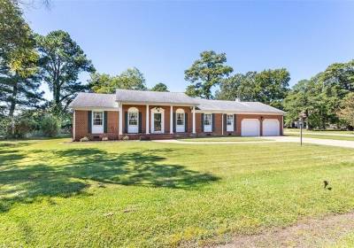 100 Buckingham Drive, York County, VA 23692