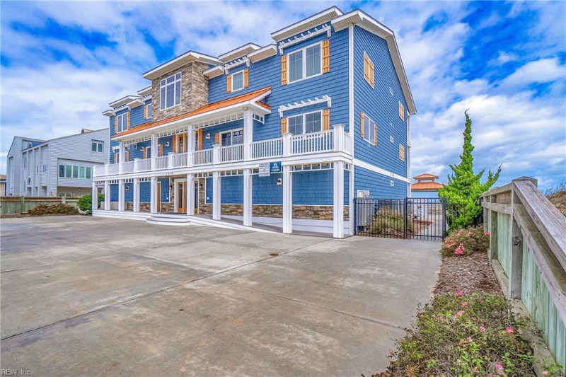 Photo 3 of 50 residential for sale in Virginia Beach virginia