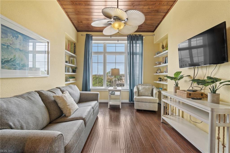 Photo 35 of 50 residential for sale in Virginia Beach virginia