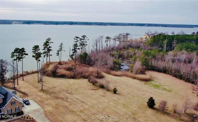 515 Pointe Vista Drive, Pasquotank County, NC 27909