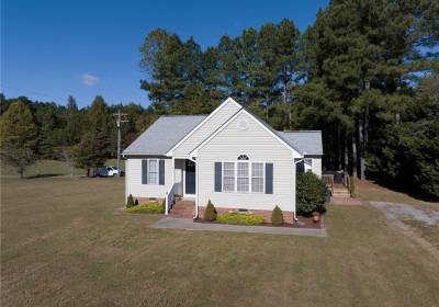 151 Deep Landing Road, Essex County, VA 22560