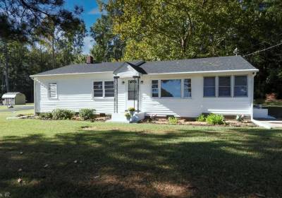 8261 Gates Road, Suffolk, VA 23437