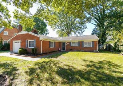 745 Sunnywood Road, Newport News, VA 23601