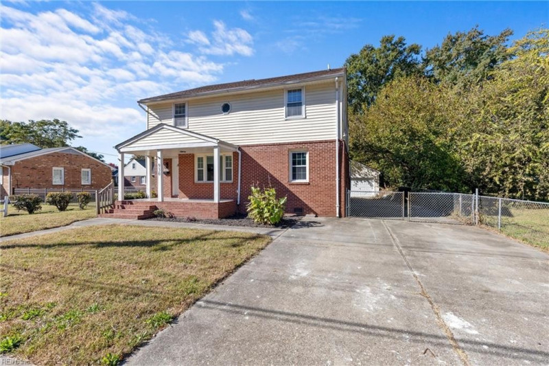 Photo 1 of 36 residential for sale in Portsmouth virginia