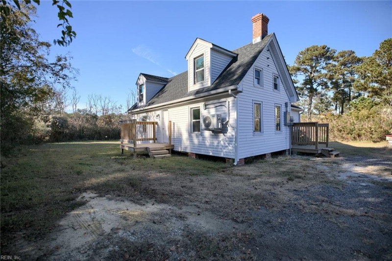 Photo 1 of 25 residential for sale in Gloucester County virginia