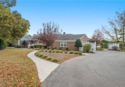 2933 Harbor Road, Suffolk, VA 23435