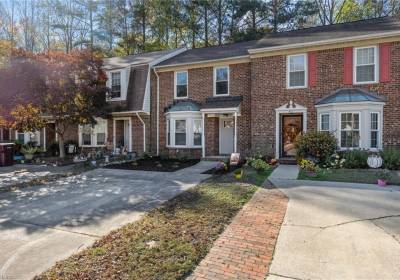 414 Middle Oaks Drive, Chesapeake, VA 23322