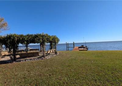 136 Soundside Drive, Perquimans County, NC 27944