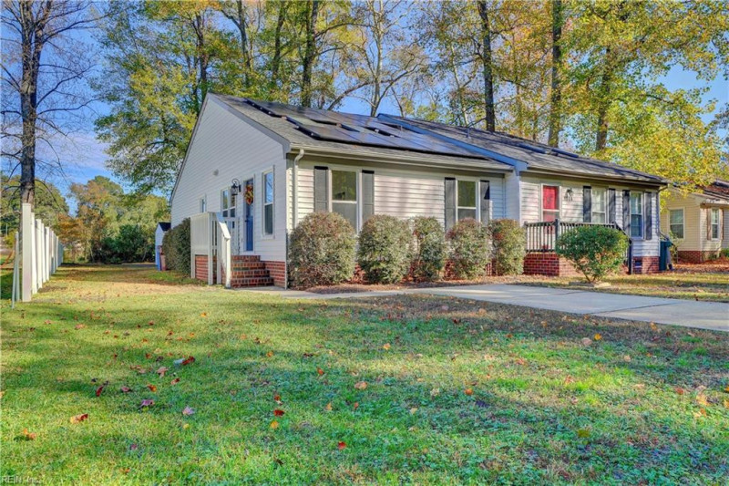 Photo 1 of 31 residential for sale in Chesapeake virginia