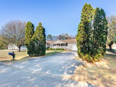 property image for 104 Kings Point Avenue ISLE OF WIGHT COUNTY VA 23430