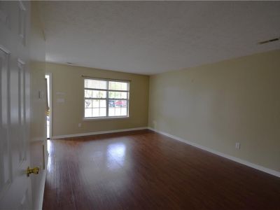 property image for 742 Kings Ridge Drive NEWPORT NEWS VA 23608