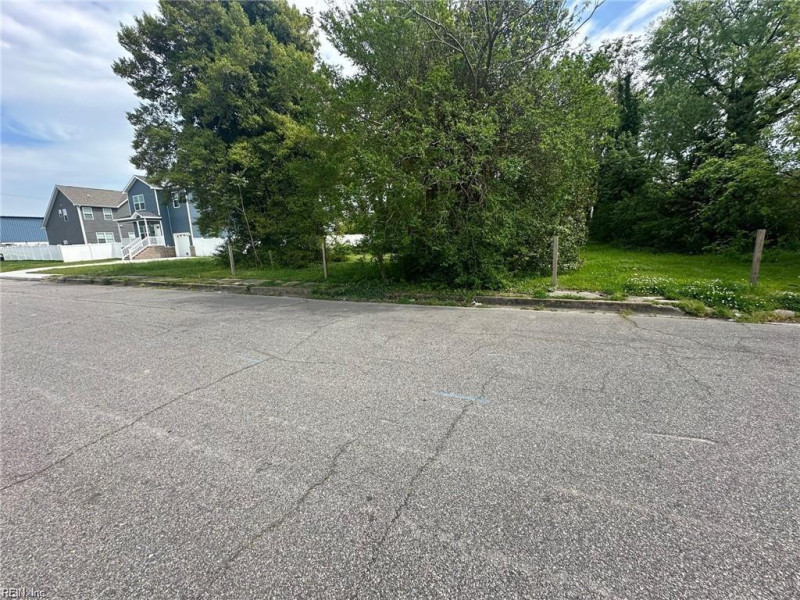 Photo 1 of 5 land for sale in Portsmouth virginia