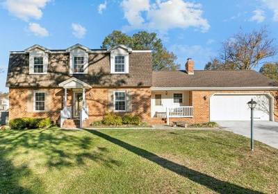 5 Canal Drive, Poquoson, VA 23662