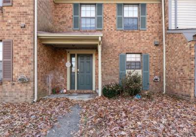 374 Circuit Lane, Newport News, VA 23608