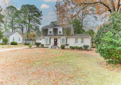 20 Holly Drive, Newport News, VA 23601