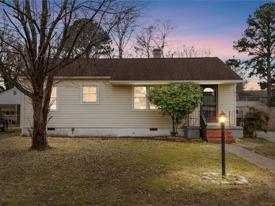 property image for 32 Woodbury Forrest Drive HAMPTON VA 23665