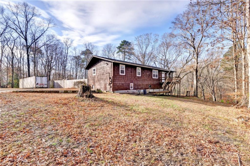 Photo 1 of 50 residential for sale in New Kent County virginia