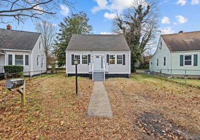 64 Henry Street, Hampton, VA 23669