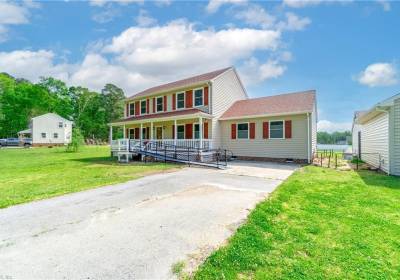 211 Plantation Lane, Isle of Wight County, VA 23430