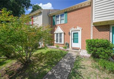 923 Still Harbor Circle, Chesapeake, VA 23320