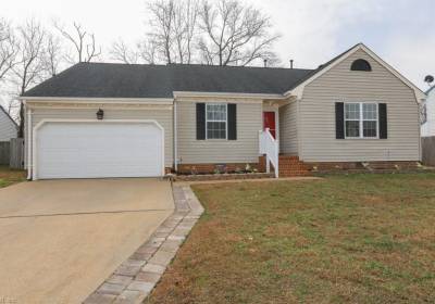 532 Willow Bend Drive, Chesapeake, VA 23323