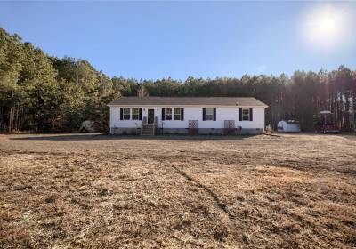 8284 Baileys Wharf Road, Gloucester County, VA 23061