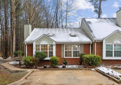 14 Silk Tree Place, Hampton, VA 23666